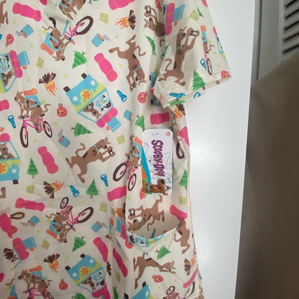 Colorful Printed Scrub Top - Picture 2 of 4